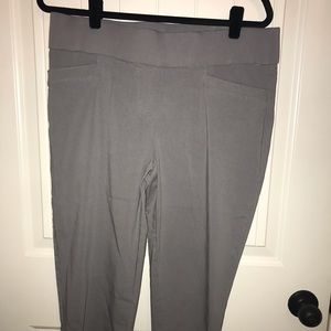 Kim Rogers stretch capris.